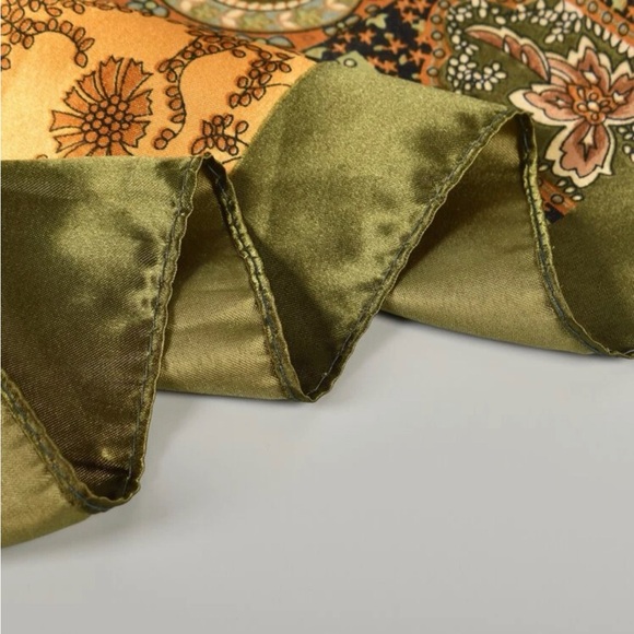 Satin square scarf / new / green color - Picture 2 of 2